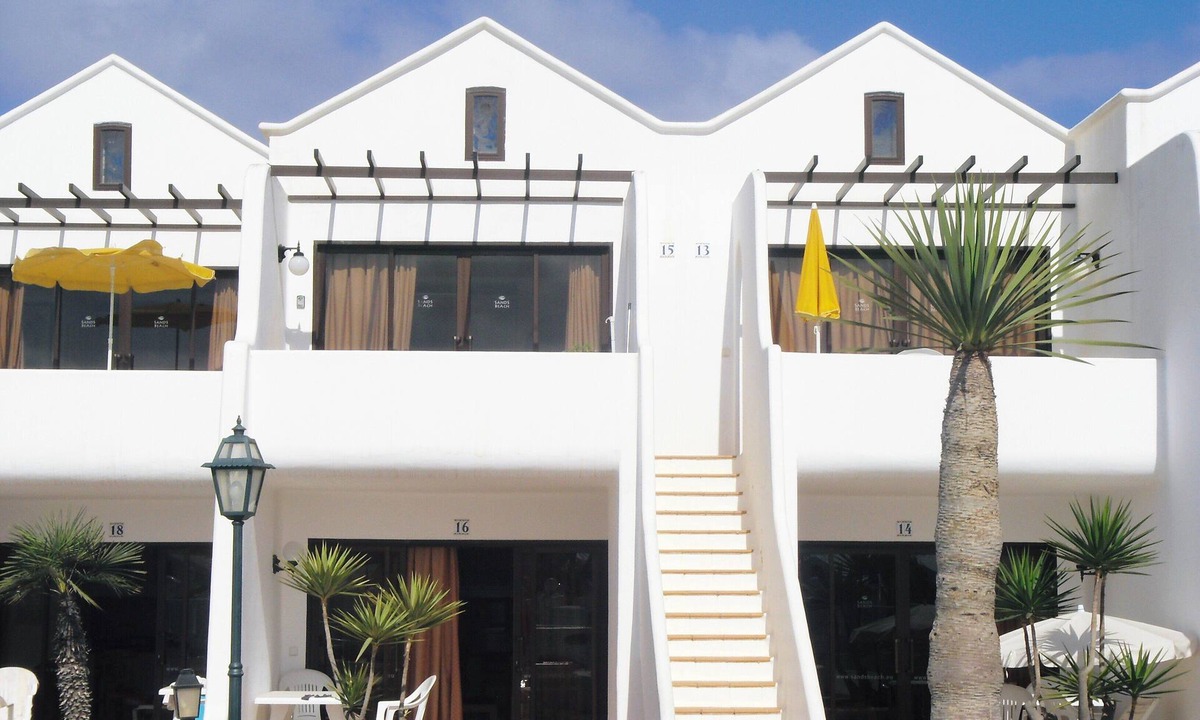 Costa Teguise Apartment | Beautiful beachside apartment with stunning sea views. Seven pools. Free wi-fi