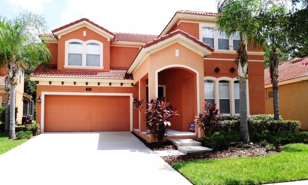 Bellavida Villa | Luxury 4 Bedroom Villa on the gated Bellavida Resort close to the Theme parks