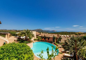 84 m² Resort ∙ 2 bedrooms ∙ 6 guests in Porto San Paolo