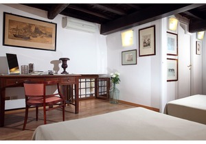 Dali charm and luxury in the heart of Rome in Roma