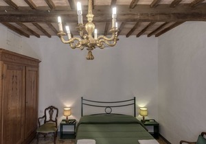 Leccino-standard room in the main village 2+1 in Colle di Val d'Elsa