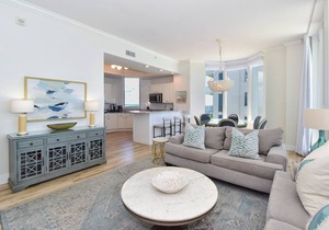 Upscale crisp, coastal beachfront condo w/private balcony! in Destin