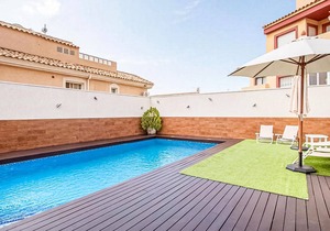 Would you like to enjoy a glass of wine in a hammock next to a beautiful pool with complete privacy? in Mazarrón