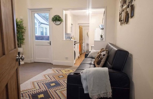 Reading Apartment | Brilliant 3-bedroom apartment in Reading perfect for your stay