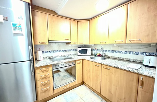 Old Town Condo | Central and beautiful sunny apartment 20m from the beach of La Concha. ESS0011