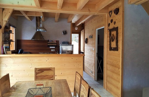 Picherande Ski Chalet | Charming chalet with all comfort at 15min from the slopes, 300m from the lake, shops at 5min