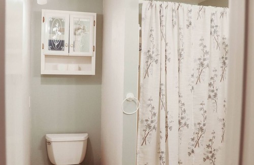 Dickinson Apartment | Charming studio with AC , WiFi, and 325 ft fishing pier with fishing lights.