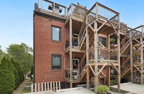 Old Town West Apartment | Cozy Old Town Apartment