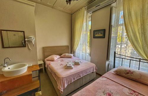 Ayvalik City Center Hotel | Eolya Konuk Evi