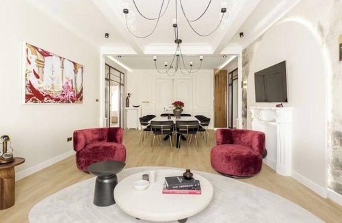 Chaillot Apartment | GRAND PARISIAN PARTMENT NEAR ARC DE TRIOMPHE & CHAMPS-ÉLYSÉES - AVENUE KLEBER