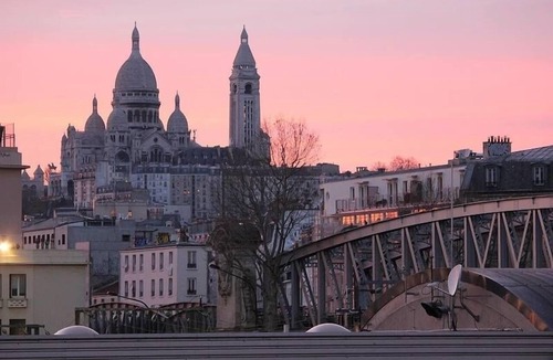 Saint-Vincent-de-Paul Apartment | Grand Studio Darchitecte Proche Montmartre, à 5mn à Pieds de la Gare du Nord