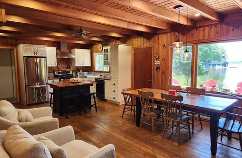 Muskoka Lakes Cottage | Lake Rosseau - The Heart of Muskoka - 5 mins to Port Carling