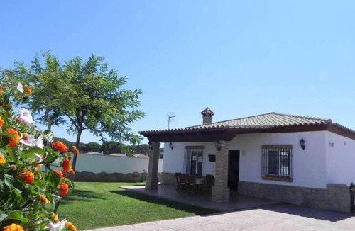Conil de la Frontera House | Large pool area, 4 bikes, free Wi-Fi, 2 parking spaces - Casa Anita -