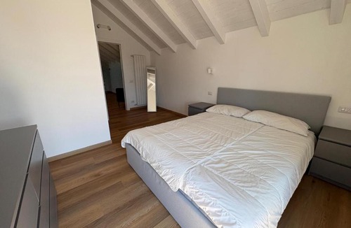 Intra Apartment | Mansarda Alla Palma