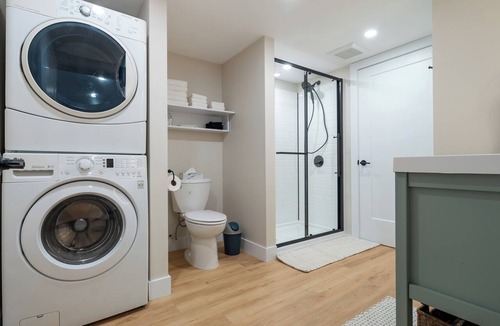 Truro House | Modern Two-Level Suite in Truro