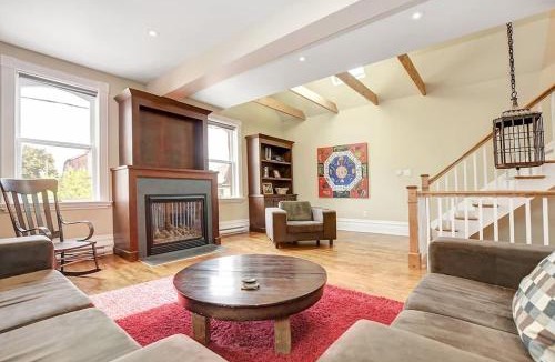 Hull House | Soaring ceilings 15 min walk to Parliament