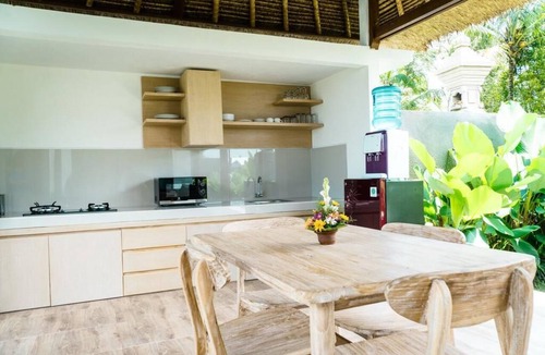 Kenderan Villa | Telaga Waja with tropical forest view