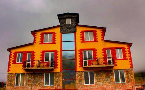 Stepantsminda Hotel | Tower