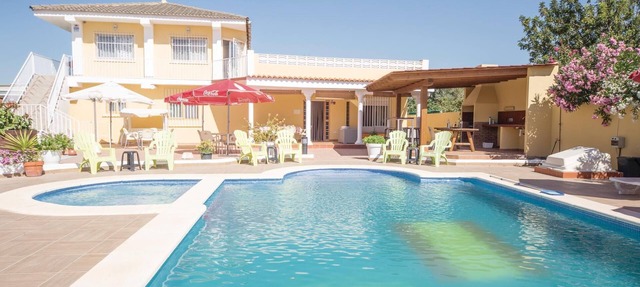 4 bedroom accommodation in Llíria in Llíria