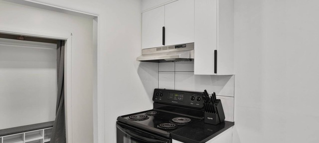 4 Beds |2 Baths |King Beds|Close to U of C & Nose Hill Park in Calgary