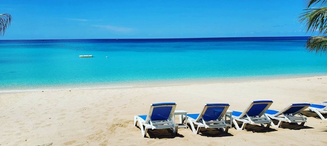 7 Mile Beach Private Beach Club. Ocean views from Roof Terrace and Pool Pavilion in West Bay