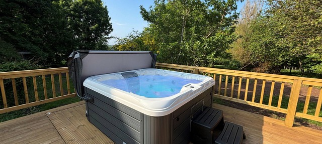 A-listed South Lodge, Dunbar with hot tub in Broxmouth