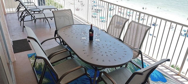 Amazing Beachfront Condo 3BR/2BA - Spectacular View in Madeira Beach