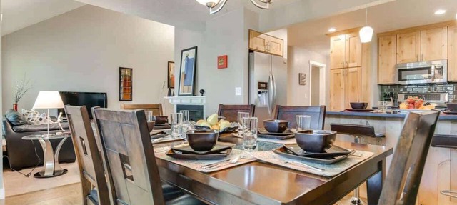 Amazing Mtn Location *Hot Tub *Fireplace *Foosball in Cottonwood Heights