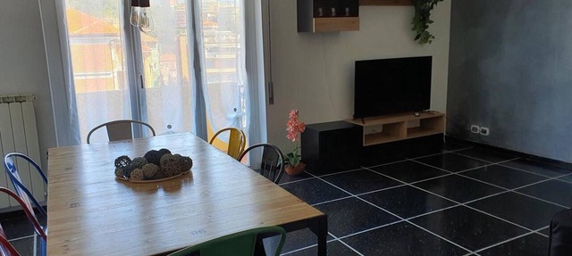 Apartment 'Chiara Holiday Home' with Balcony, Wi-Fi and Air Conditioning in Chiavari
