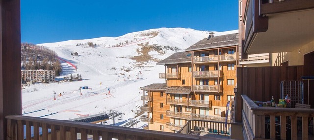 Apartment for 4–6 people near the ski slopes, family-friendly in Orcières