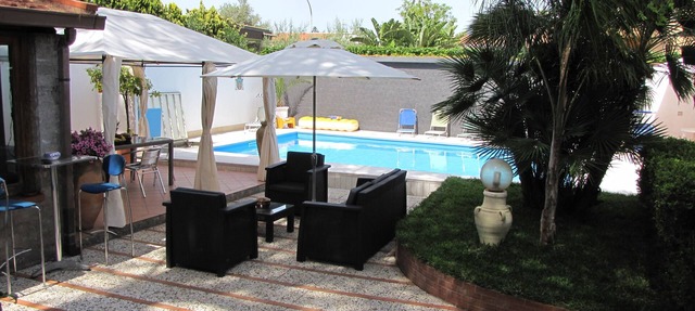 Apartment in villa with private pool exclusive use. CIN: EN082053C2ZX59VQGK in Palermo