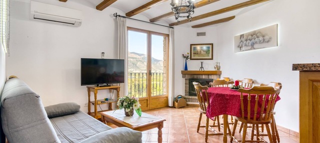 Apartment 'Segaria' with Mountain View, Wi-Fi and Air Conditioning in Orba