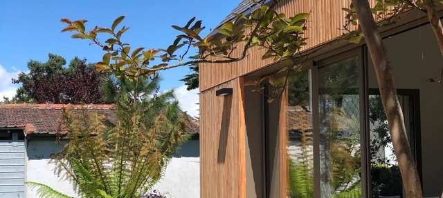 Architect-designed house 50m from the beach in Mesquer