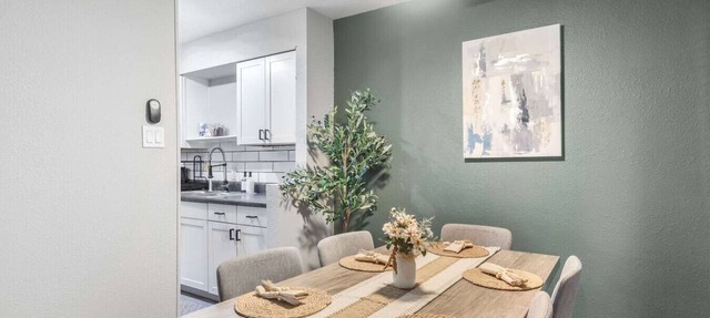 Arlington 3BR | AT&T, Globe Life, 6 Flags, Parking in Arlington
