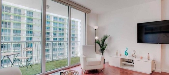 Bayview modern studio longer term available in Surfside