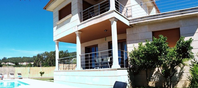 Beach, valley and relaxation in Pontevedra