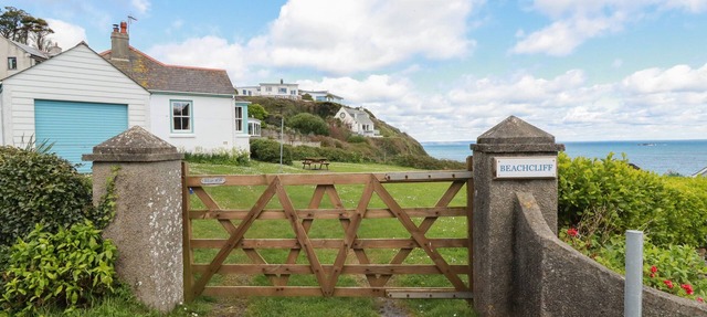 BEACHCLIFF, pet friendly, character holiday cottage in Gorran Haven in St. Austell
