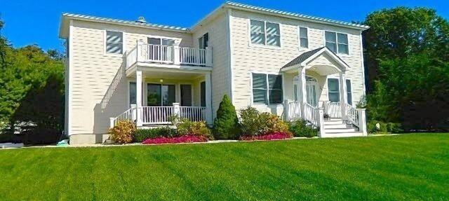Beaches everywhere! Gorgeous pool and new hot tub in super private setting! in Hampton Bays