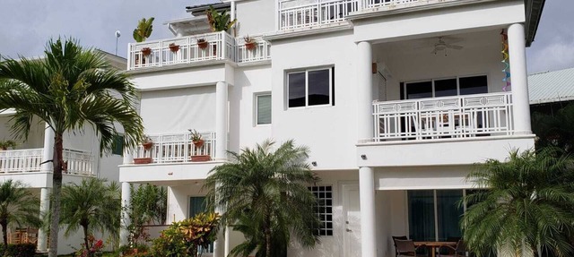 Beachfront Paradise 1 bedroom condo, 50 meters from Playa Popy, sleeps up to 4 in Las Terrenas