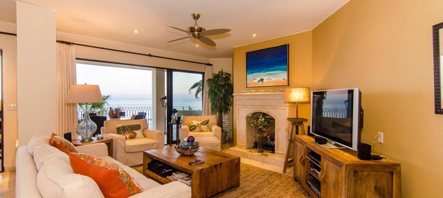 Beachfront Penthouse in El Zalate 3bed 3bath in San Jose del Cabo