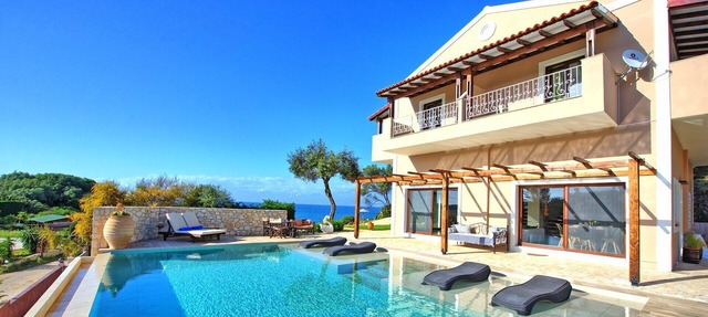 Beachfront Villa SeaWave - Seaside Villa Rental in San Spyridon, Corfu Island, Greece in Karniaris