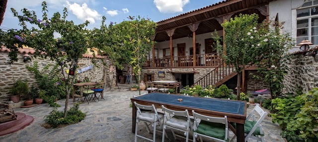 Birgi Hotel Saliha Hanim Tas Konak in Odemis
