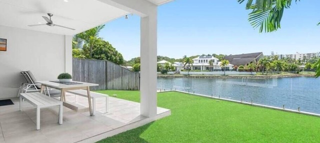 Blue Lagoon Villa B! in Trinity Beach