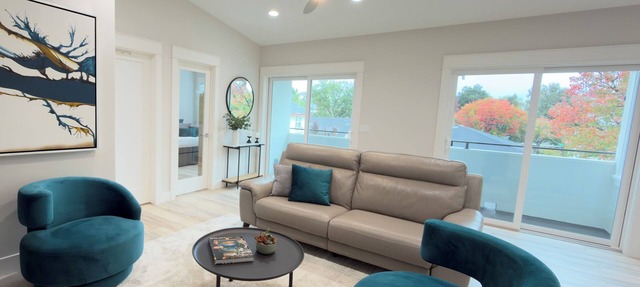 Bright & Cozy Apartment: New & Steps to Everything in Pleasanton