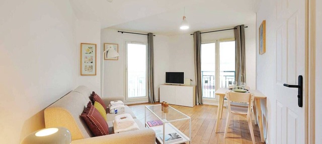 Bright, modern studio for 2P - La Défense in Courbevoie