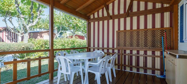 Bungalow 'E' with Private Pool, Private Terrace and Wi-Fi in Pontevedra