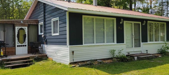 By The Beach - Affordable Sauble Beach Getaway in Sauble Beach