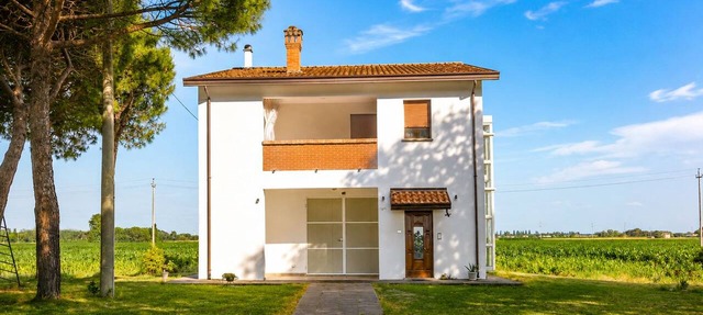 Cà Elena house located in the Po Delta park a few kilometers from Lido di Volano in Emilia-Romagna
