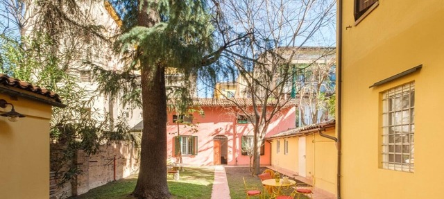 Central Villa with Garden | Resté Il Sentiero in Bologna