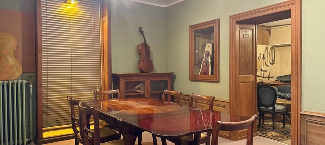 Charming accommodation in a former violin maker's workshop in Mirecourt